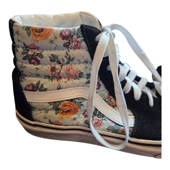 Vans Womans Sk8-hi Sneakers Wirh Quilted Floral And Suede Paneling Size 7.5 - Picture 2 of 10